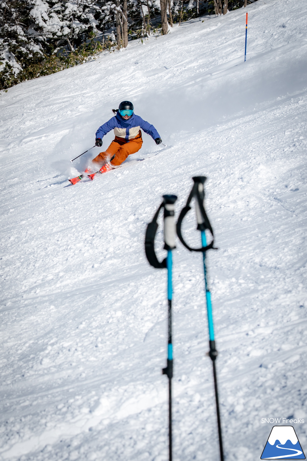 カムイスキーリンクス｜この上ないほど澄んだ青空と極上のパウダースノー。やっぱり『カムイ』は外れない！